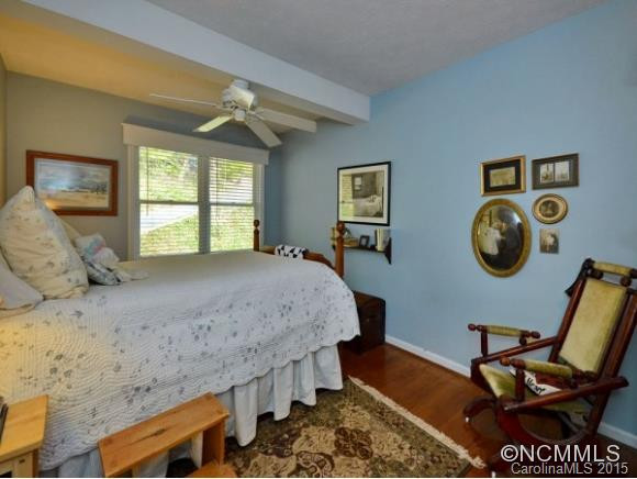 14 PARKVIEW - Photo 11