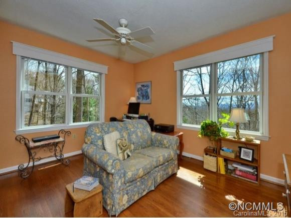 14 PARKVIEW - Photo 13
