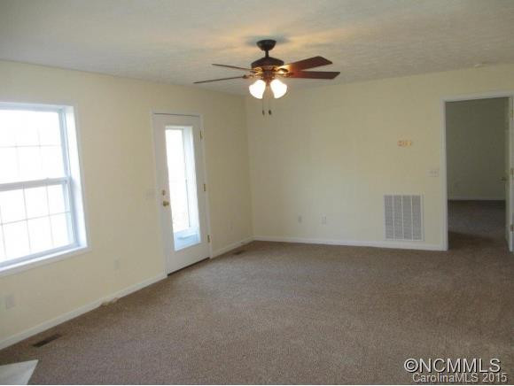 122 Greenridge Road - Photo 3
