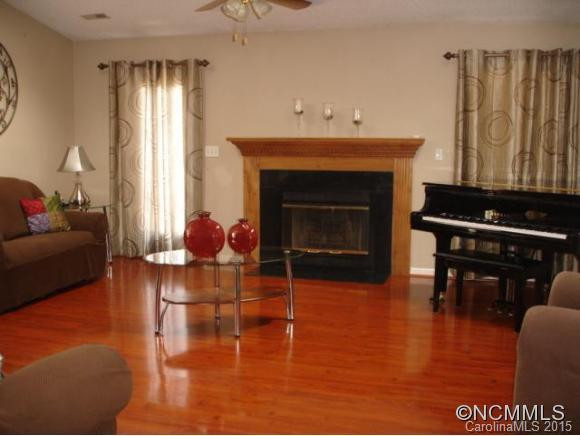 1105 Rosebriar Court - Photo 3