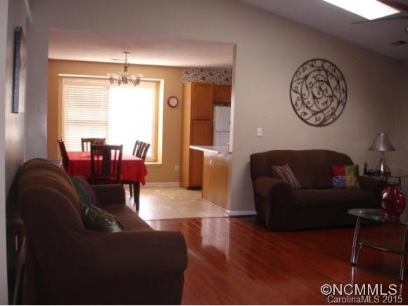 1105 Rosebriar Court - Photo 7