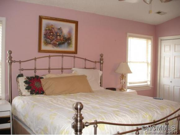 1105 Rosebriar Court - Photo 9