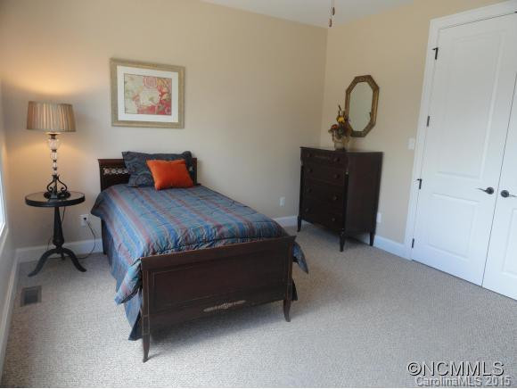 27 Chantilly Drive - Photo 16