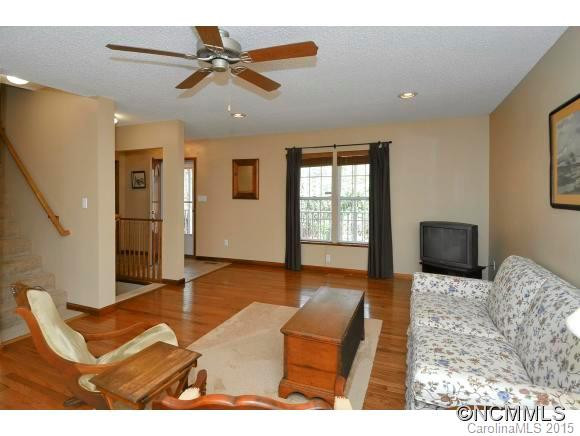 384 LAKELAND DRIVE - Photo 3