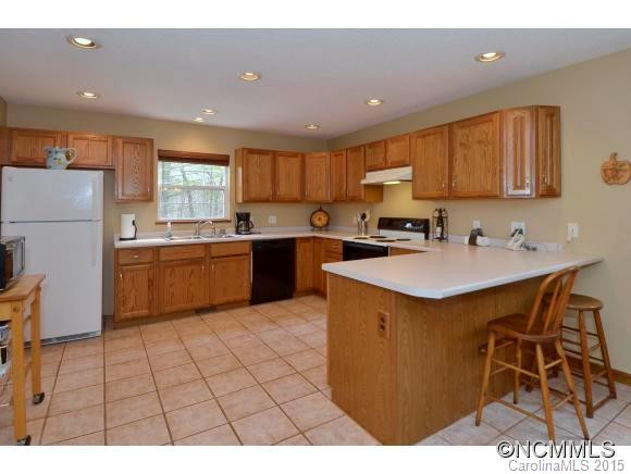 384 LAKELAND DRIVE - Photo 6
