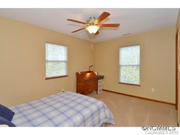384 LAKELAND DRIVE - Photo 10