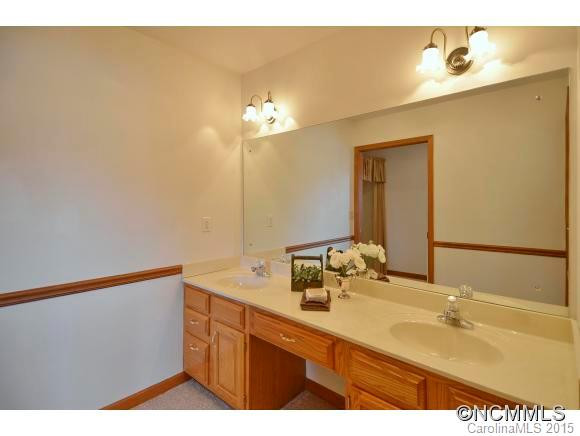 77 ROBERTS RIDGE DRIVE - Photo 12
