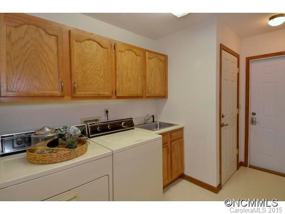 77 ROBERTS RIDGE DRIVE - Photo 16