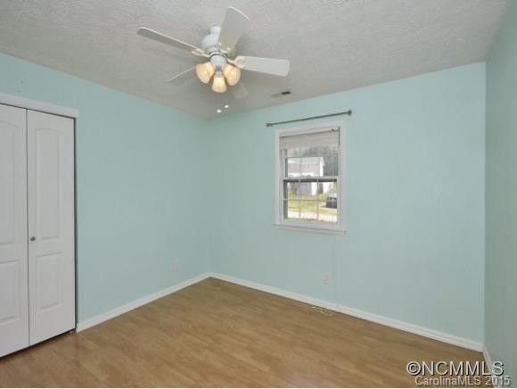 111 LAKE VIEW STREET - Photo 13
