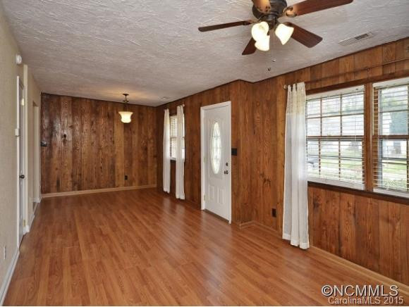 111 LAKE VIEW STREET - Photo 6