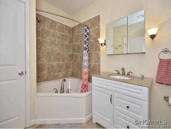 111 LAKE VIEW STREET - Photo 9