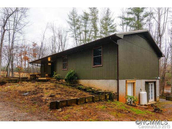 82 Suncrest Drive - Photo 2