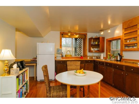 82 Suncrest Drive - Photo 15