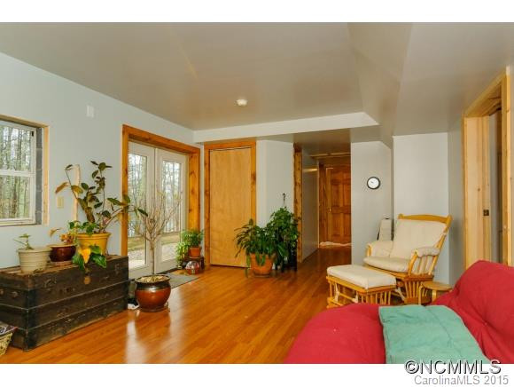 82 Suncrest Drive - Photo 16