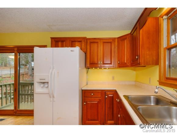 82 Suncrest Drive - Photo 8