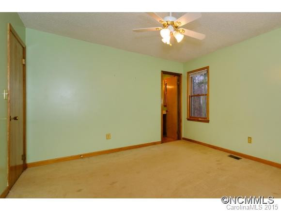 82 Suncrest Drive - Photo 9