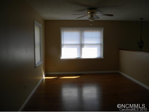 121 Windy Ridge Drive - Photo 4