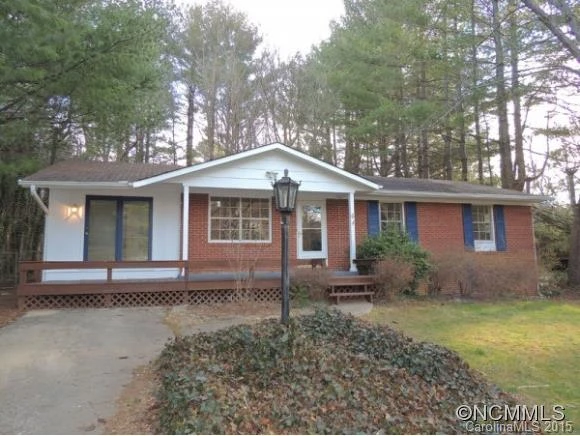 6 PINEHURST CIRCLE