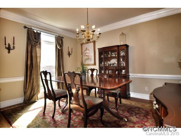 909 Woodvine Road - Photo 2