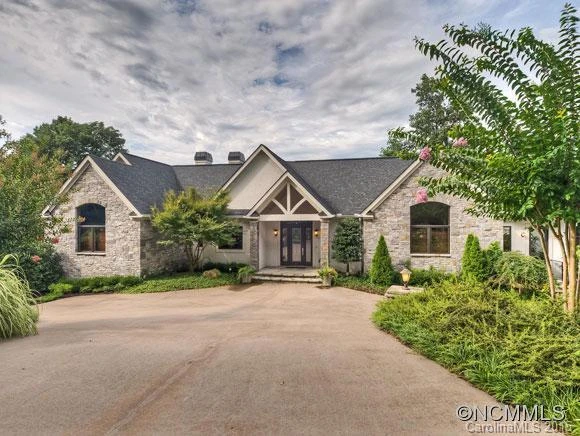 384 Chapel Point