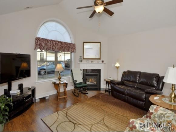 28 BRAEBURN WAY - Photo 2