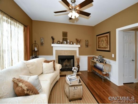101 FAIRVIEW OAKS LN - Photo 3
