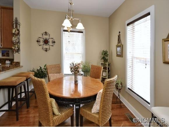 101 FAIRVIEW OAKS LN - Photo 8
