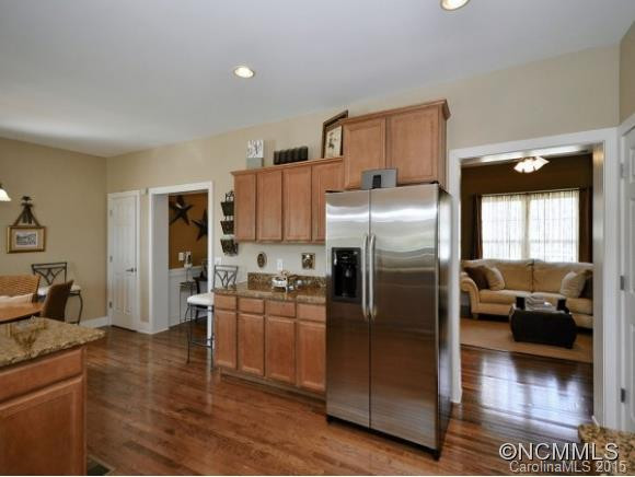 101 FAIRVIEW OAKS LN - Photo 10