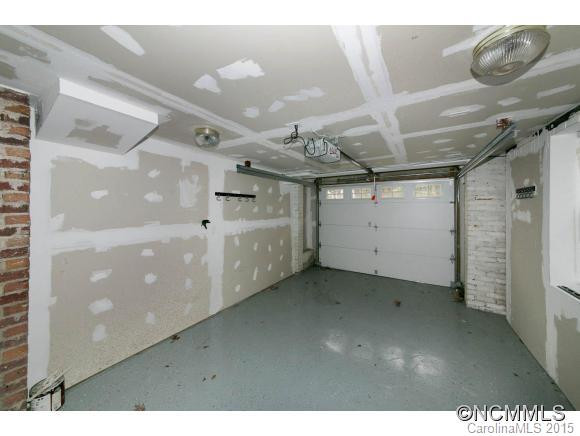1406 Greenville Highway - Photo 23