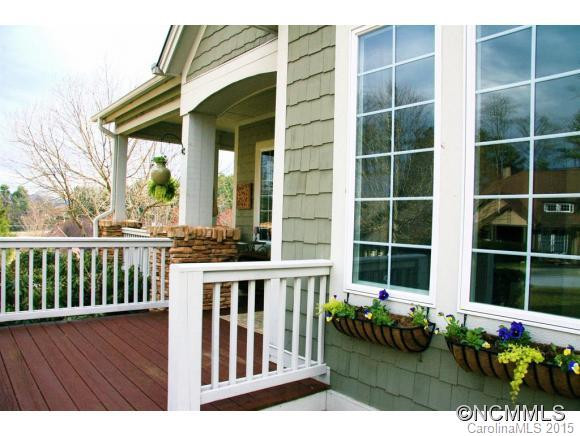 77 Meadow View Road - Photo 3