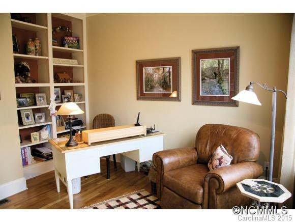 77 Meadow View Road - Photo 8
