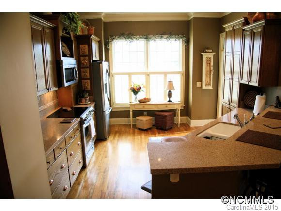 77 Meadow View Road - Photo 10