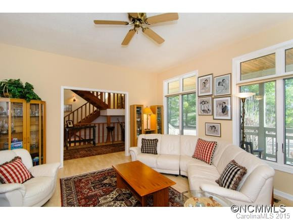 359 Grace Way - Photo 3