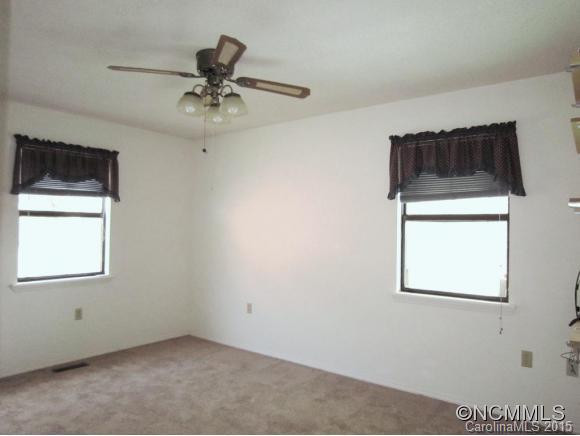 3325 Crooked Creek Road - Photo 11