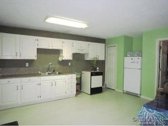 3325 Crooked Creek Road - Photo 15