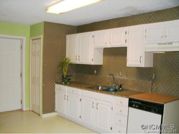3325 Crooked Creek Road - Photo 16