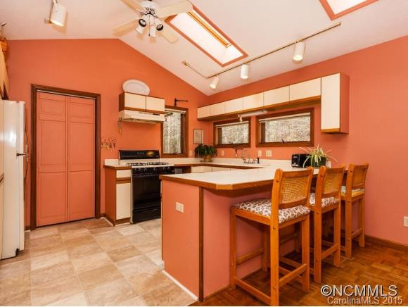 213 Deerpath Lane - Photo 5