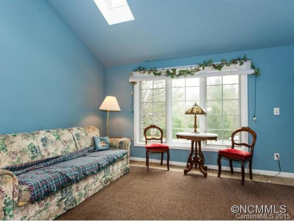 213 Deerpath Lane - Photo 8