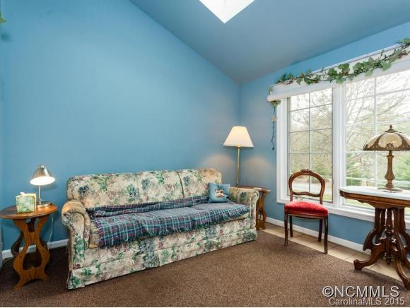 213 Deerpath Lane - Photo 10
