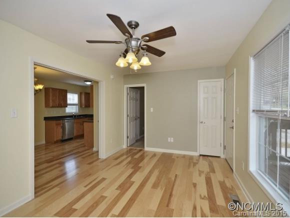 76 WAYNESVILLE AVE - Photo 2