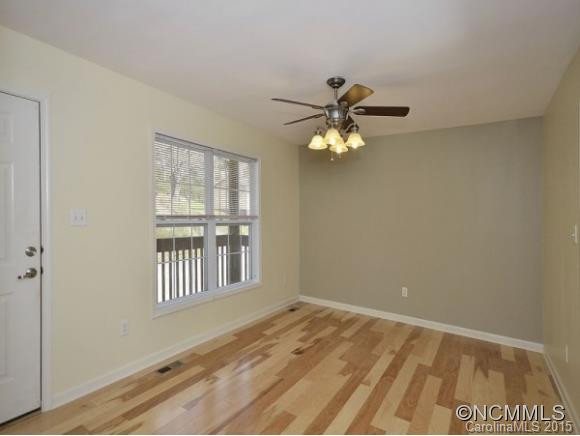76 WAYNESVILLE AVE - Photo 11