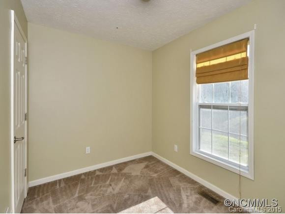 76 WAYNESVILLE AVE - Photo 7