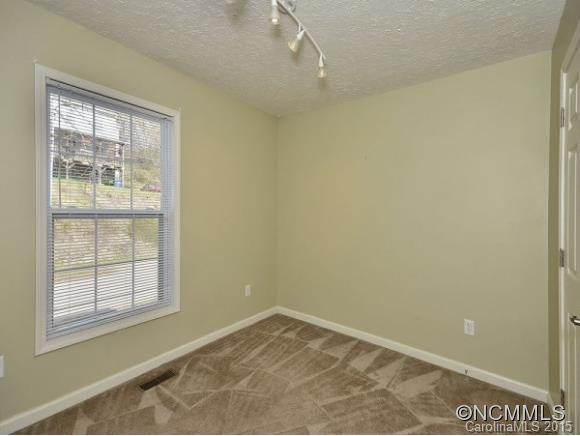 76 WAYNESVILLE AVE - Photo 8