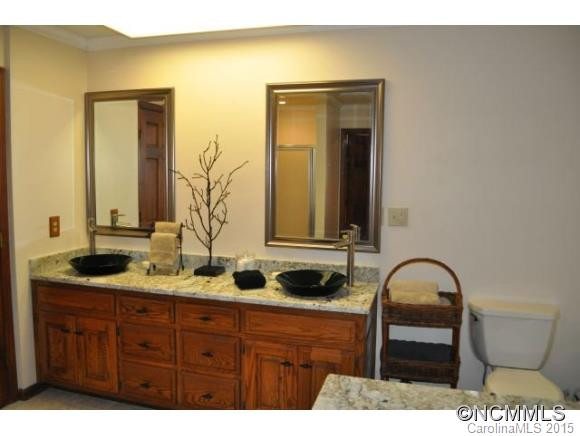 684 Jacks Creek Road - Photo 17