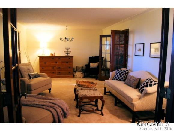 684 Jacks Creek Road - Photo 9