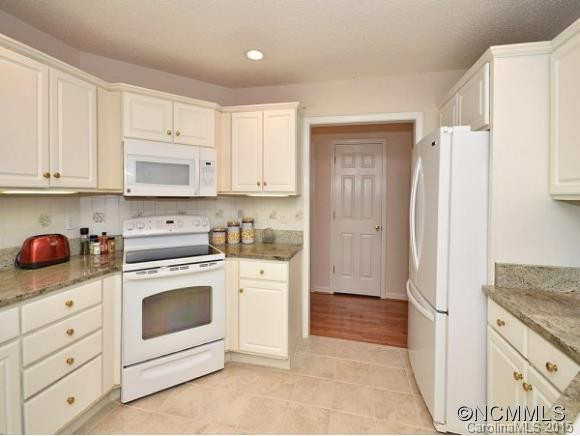 21 FOX VALLEY COURT - Photo 10