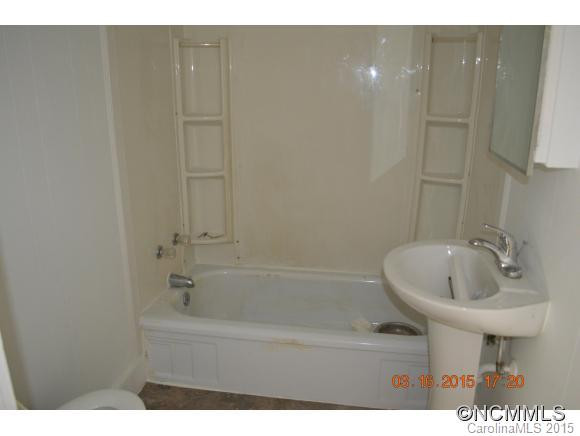 201 Keller St. - Photo 2
