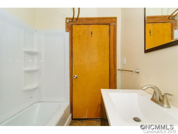 99 Unadilla Avenue - Photo 17