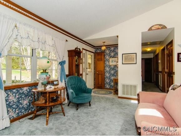 543 Hunters Glen Lane - Photo 3