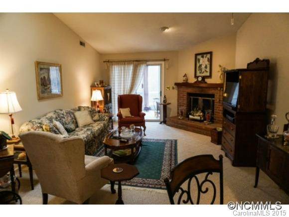 90 Lakeview Court - Photo 2